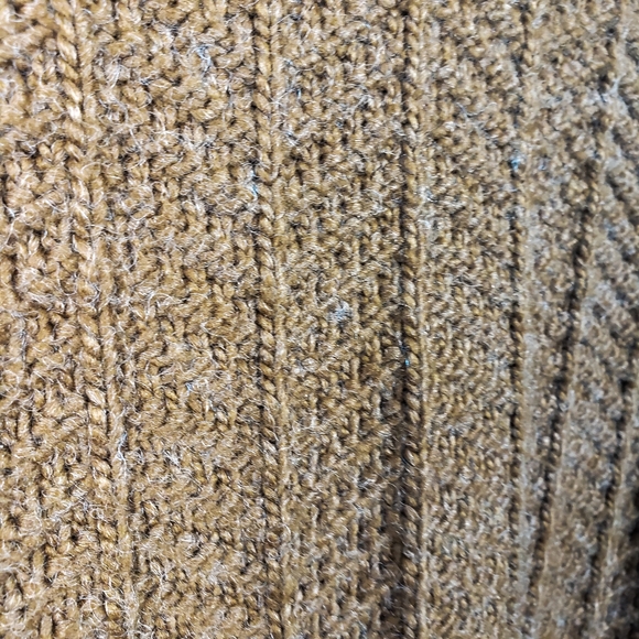 H&M Chunky Knit Chevron Stripe Olive Brown Sweater - Picture 6 of 8